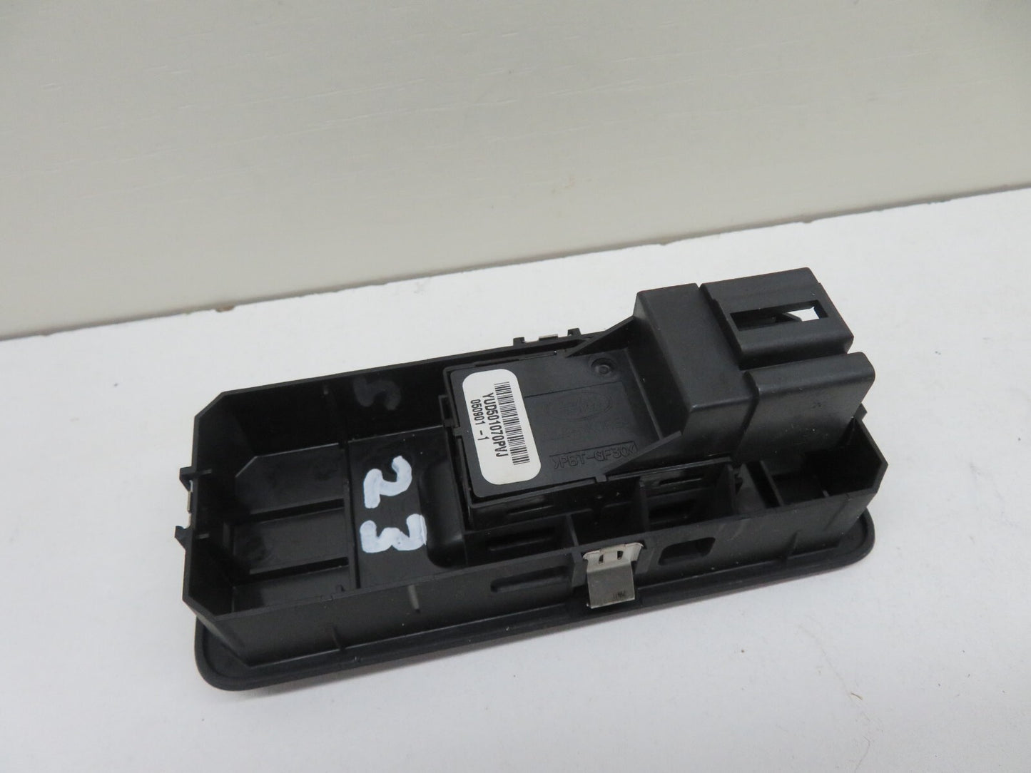 RANGE ROVER SPORT L320 REAR WINDOW SWITCH YUD501070 2005-2009 1235-23