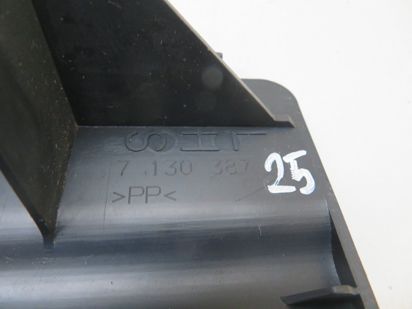 BMW MINI COOPER R50 R52 NSR BOOT ACCESS TRIM 7130387 2001-2006 1325-25