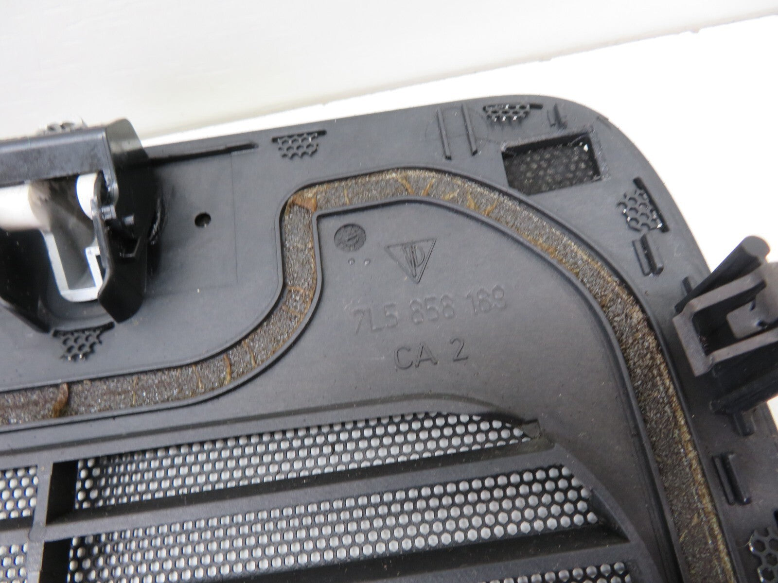 PORSCHE CAYENNE 955 DASHBOARD SPEAKER TOP COVER TRIM 2003-2006 1634-6