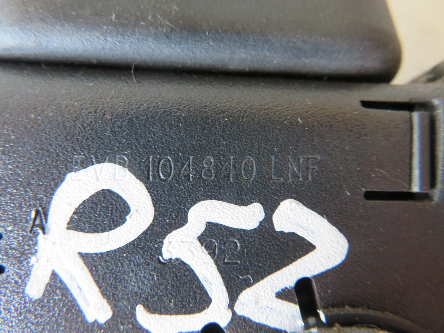 ROVER 25 OSF SEAT BELT BUCKLE WITH TENSIONER 104840 1999-2004 AMS1235