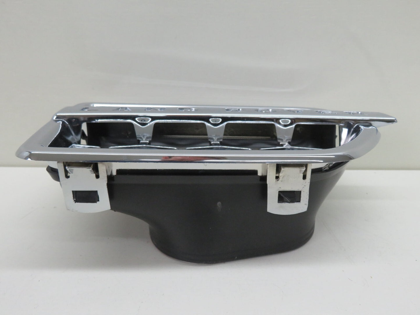 OS DRIVER FRONT GRILLE VENT FOR LAND ROVER DISCOVERY 2009-2018 L319