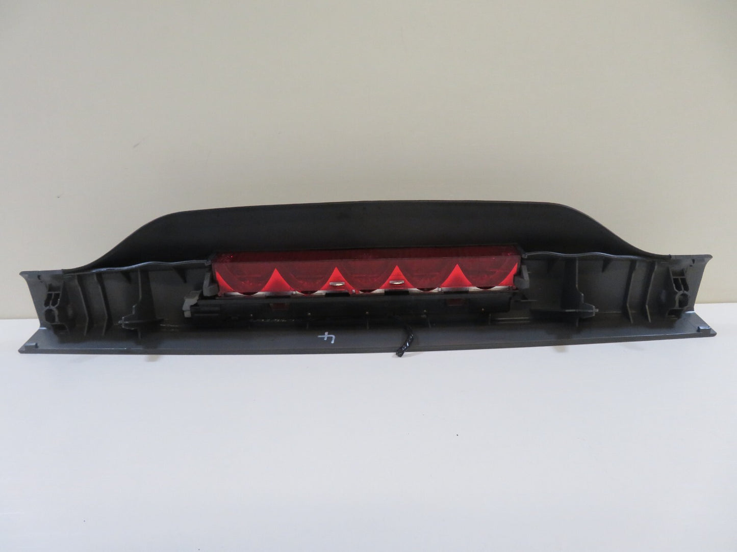 FORD FOCUS MK2 ESTATE REAR MIDDLE BRAKE LIGHT 2005-2010 1741-4