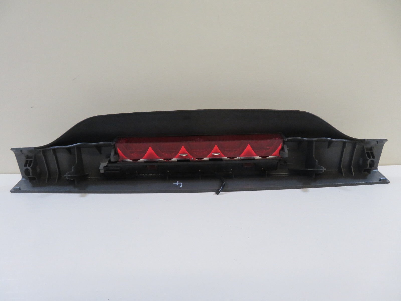 FORD FOCUS MK2 ESTATE REAR MIDDLE BRAKE LIGHT 2005-2010 1741-4
