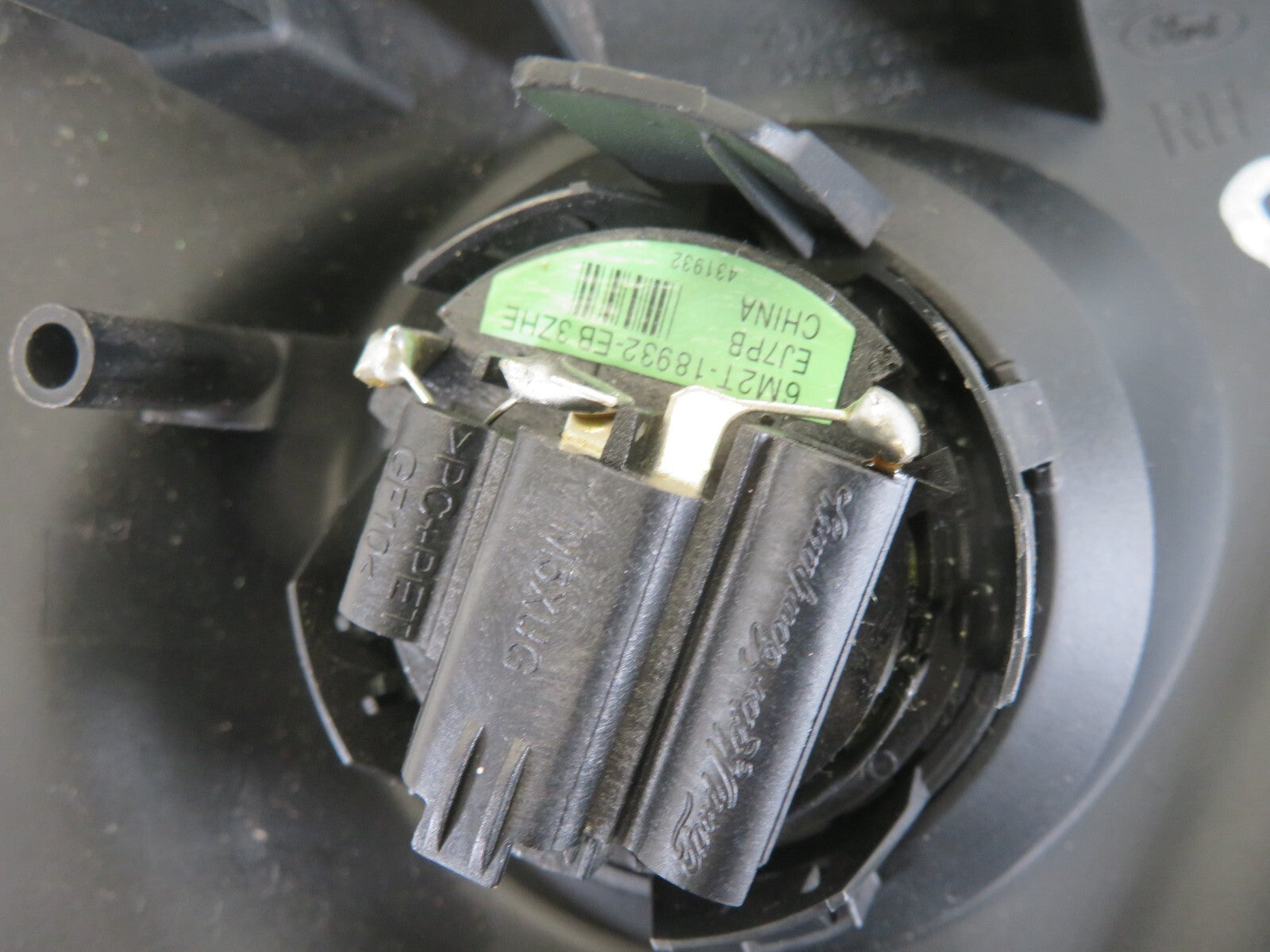 FORD MONDEO MK4 OSF TWEETER SPEAKER COVER TRIM 2007-2011 A1007-10