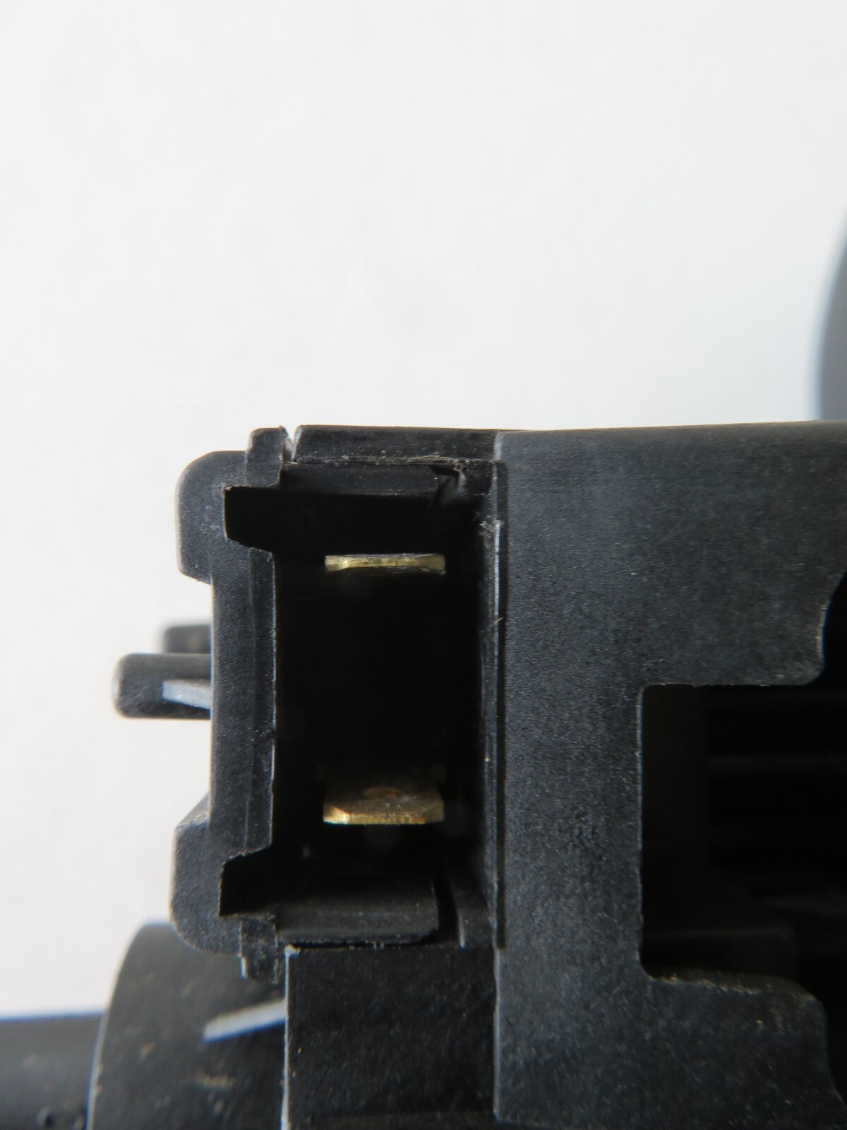 RENAULT SCENIC MK1 NSF PASSENGER DOOR LOCK CATCH 1999-2003 AMS1233