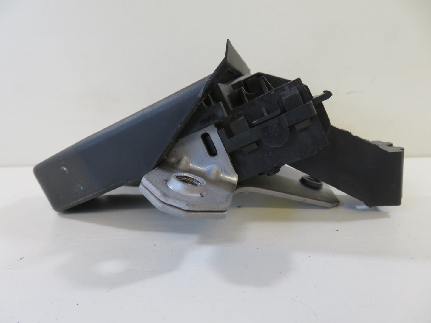 FORD C MAX GRAND TAILGATE BOOT LOCK CATCH 8M51-R442A66-AC2010-2015 1726-5