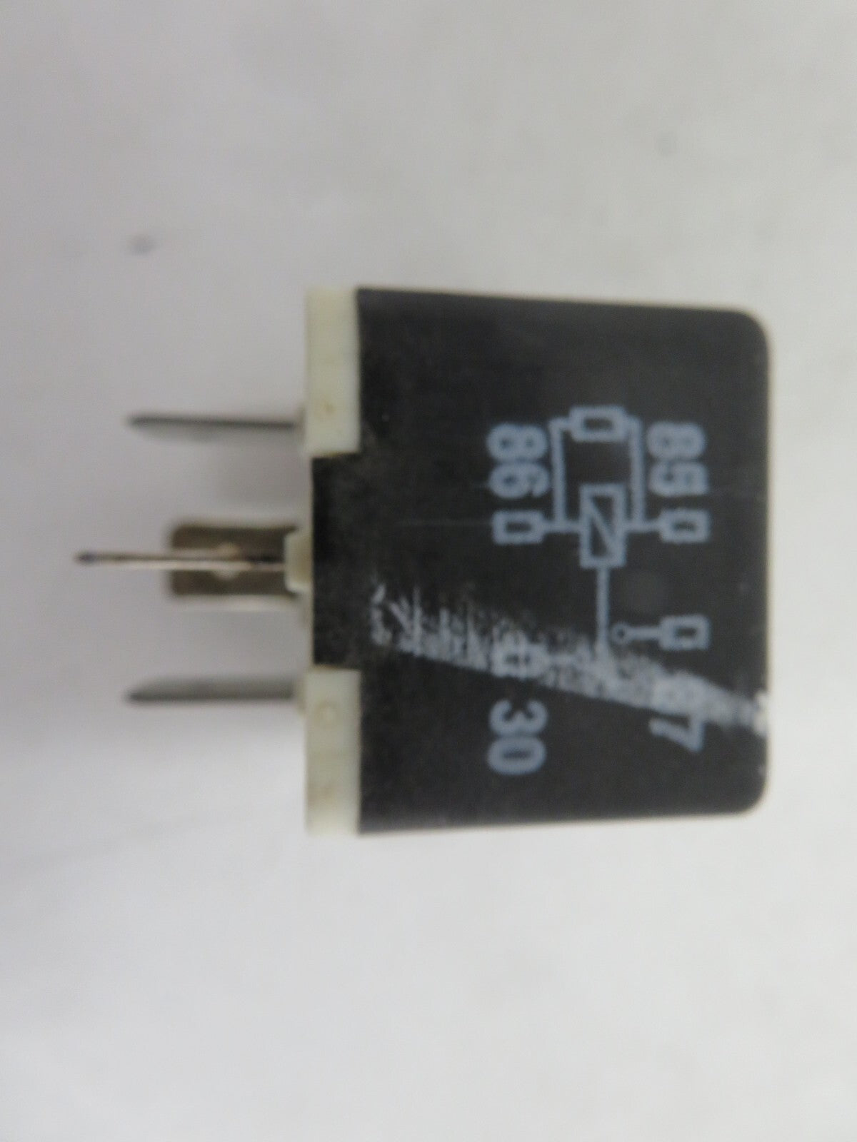 VOLKSWAGEN VW BEETLE 53 141951253B RELAY 1998-2005 1614-14