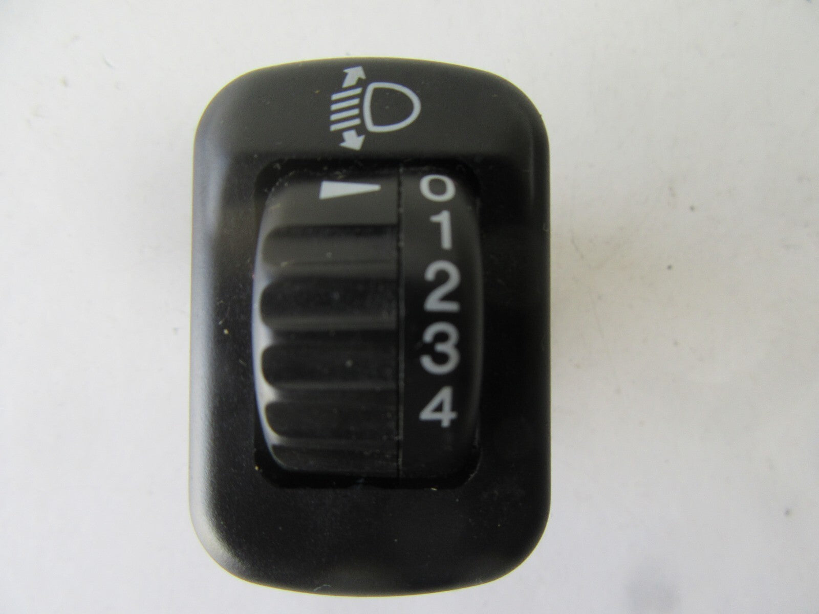 DAIHATSU YRV HEADLIGHT LEVEL SWITCH 134123 2000-2005 HW03