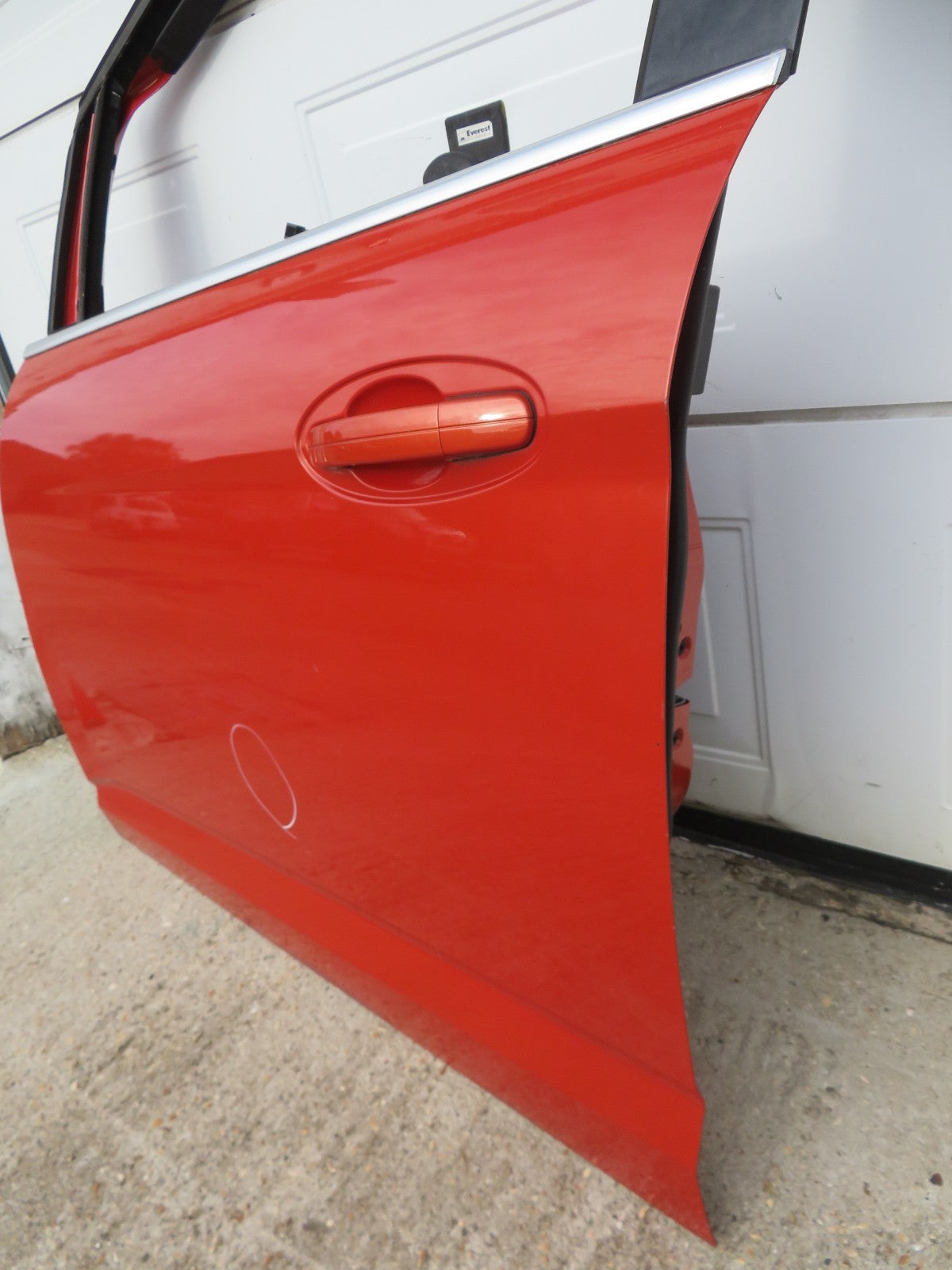 FORD CMAX C MAX NSF PASSSENGER FRONT DOOR IN ORANGE 2010-2015 (SEE PHOTOS)