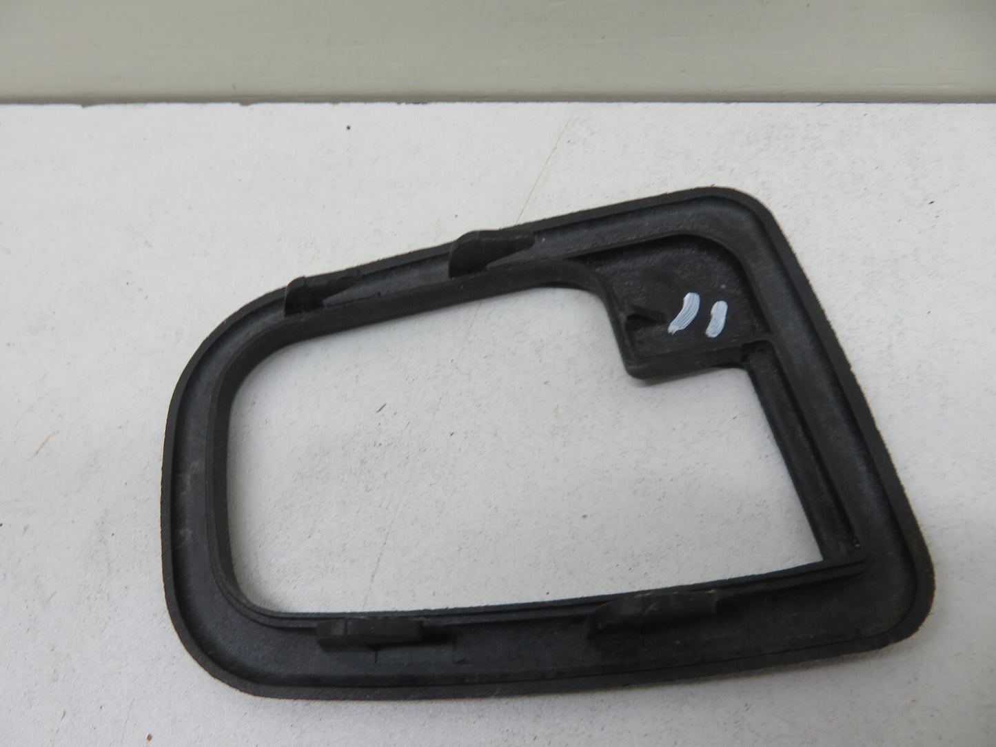 BMW E36 NS PASSENGER DOOR HANDLE TRIM 1960645 1991-1998 1658-10