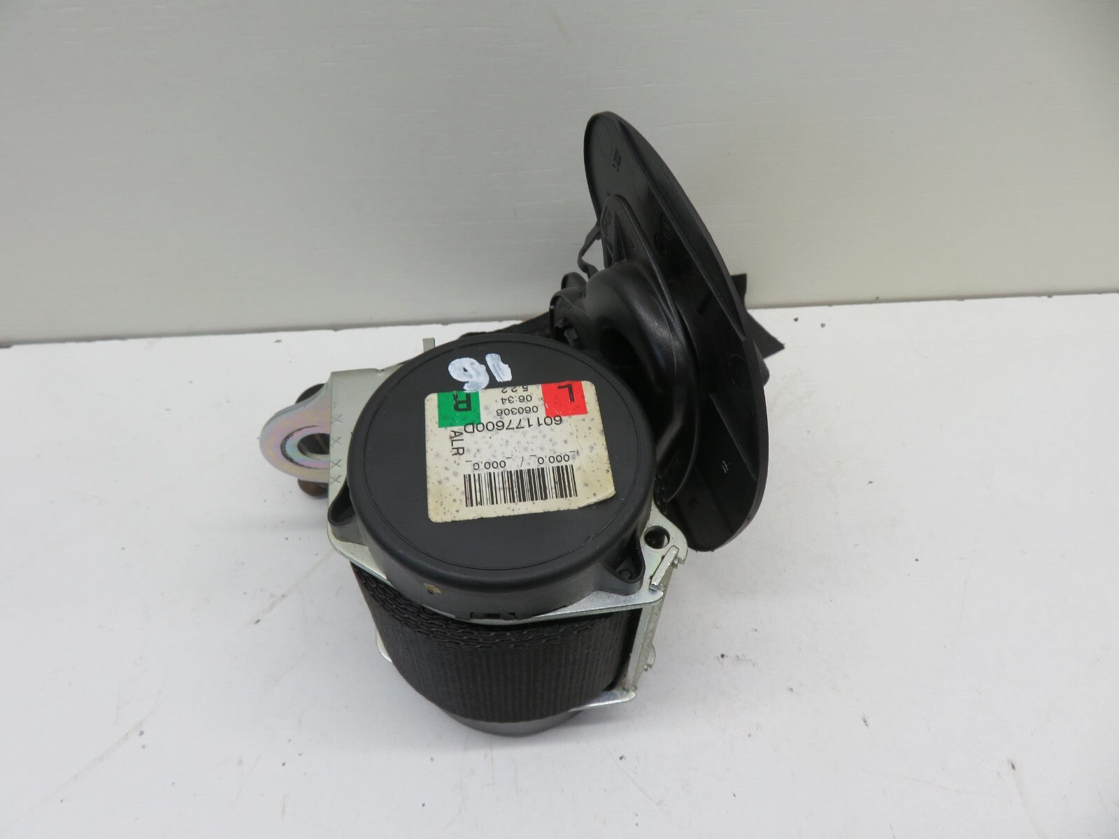 LAND ROVER FREELANDER 1 REAR SEAT BELT 601177600D 1997-2006 1730-16