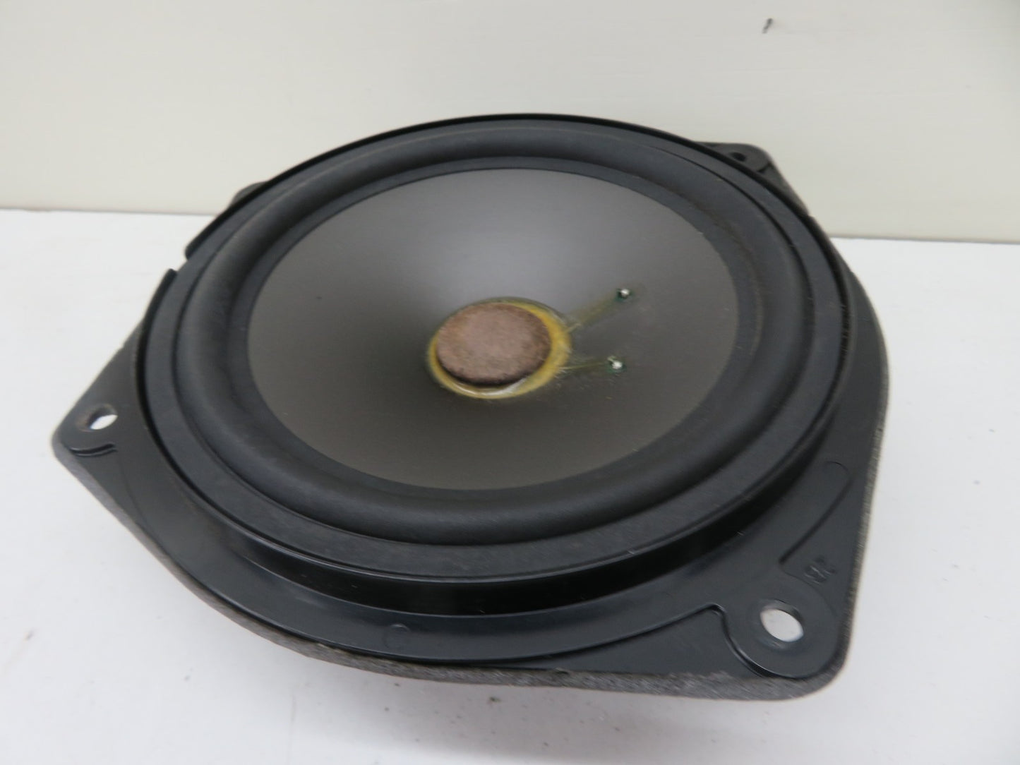 LAND ROVER FREELANDER 1 DOOR SPEAKER HARMON KARDON XQM101591 2004-2006 1672-16