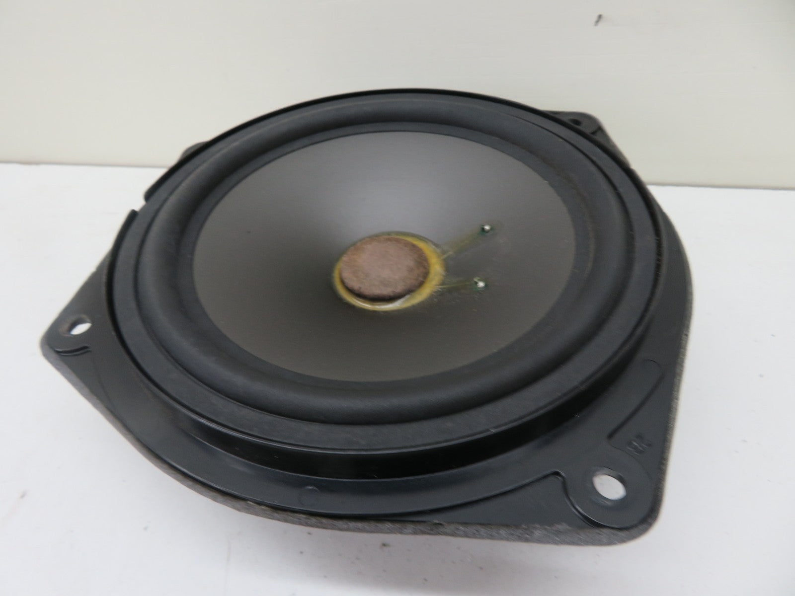 LAND ROVER FREELANDER 1 DOOR SPEAKER HARMON KARDON XQM101591 2004-2006 1672-16
