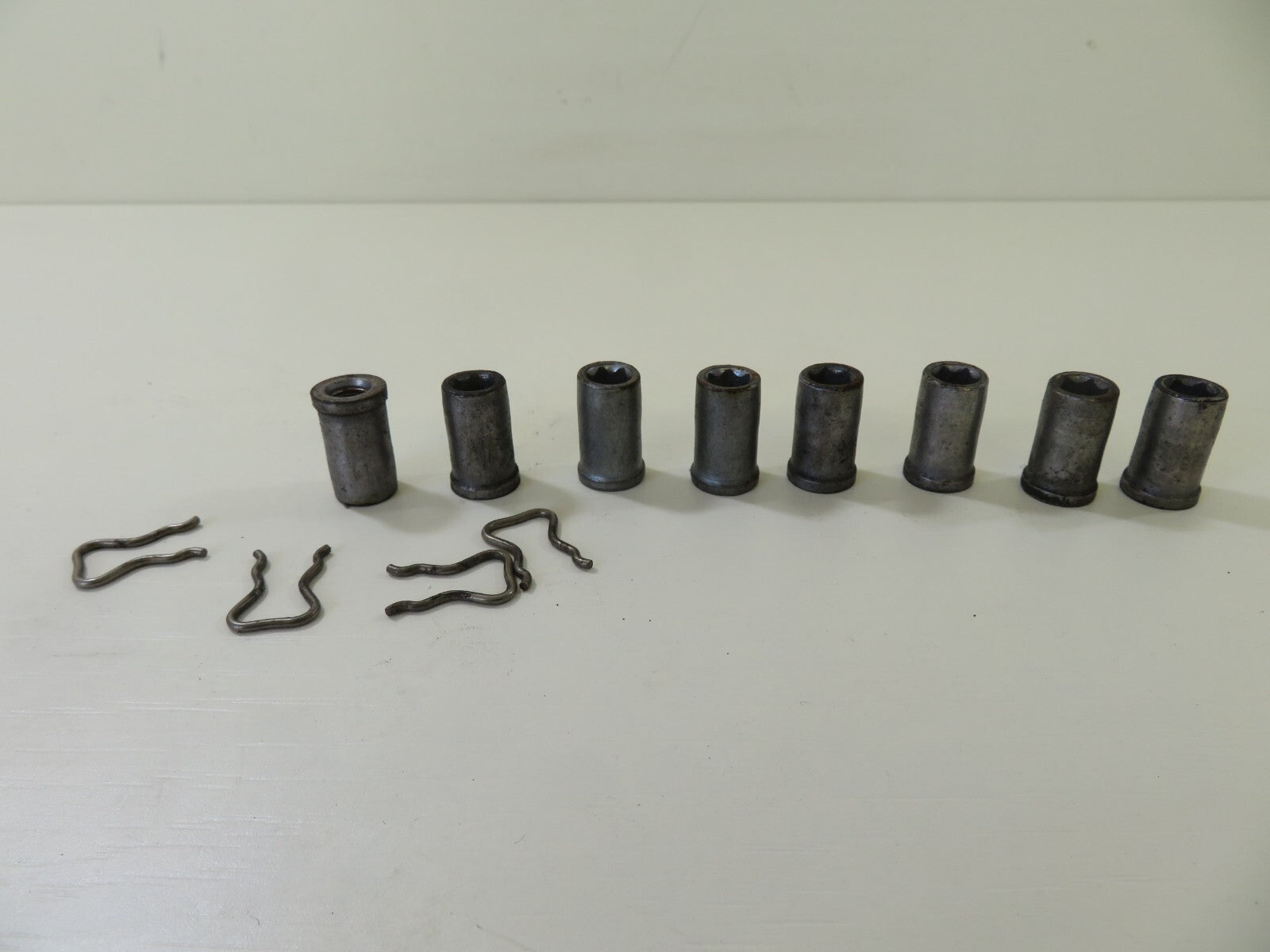 PEUGEOT 308 1.6 HDI FUEL INJECTOR CLAMP NUT FIXINGS CLIPS 2007-2013 1421-10