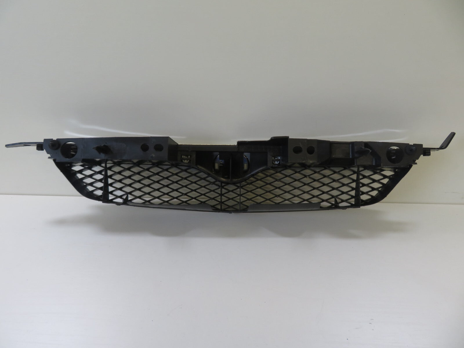 FRONT GRILLE FOR MAZDA 323 MZ07073GA FOR YEARS 1999-2000