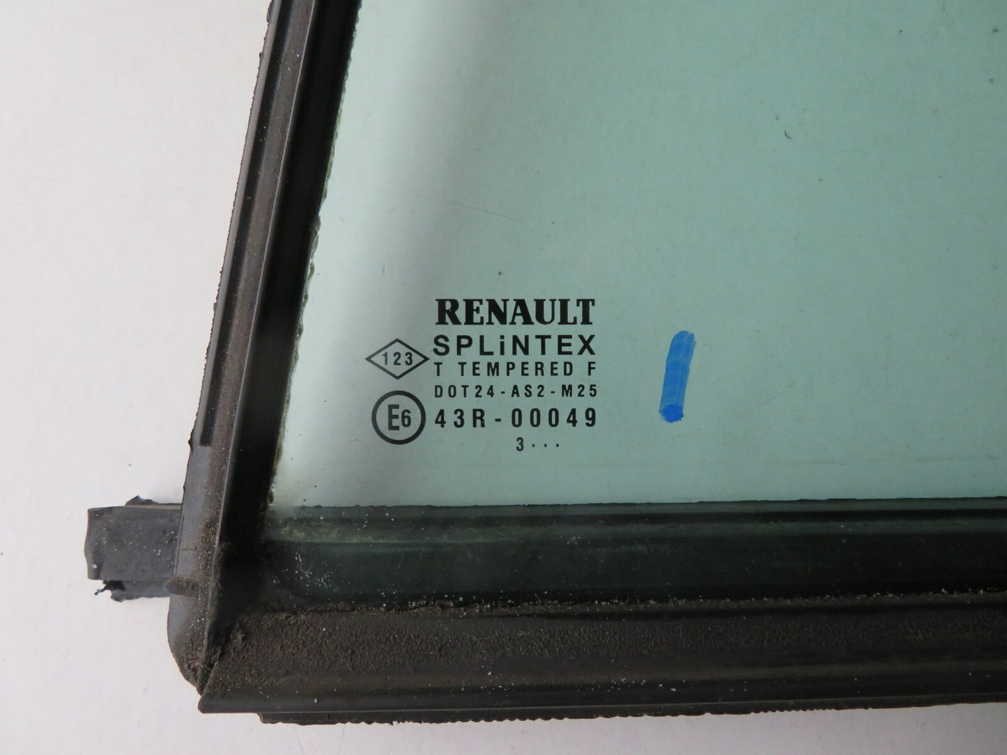 RENAULT LAGUNA ESTATE NSR DOOR QUARTER GLASS 43R-00049 2001-2005 A1345-1