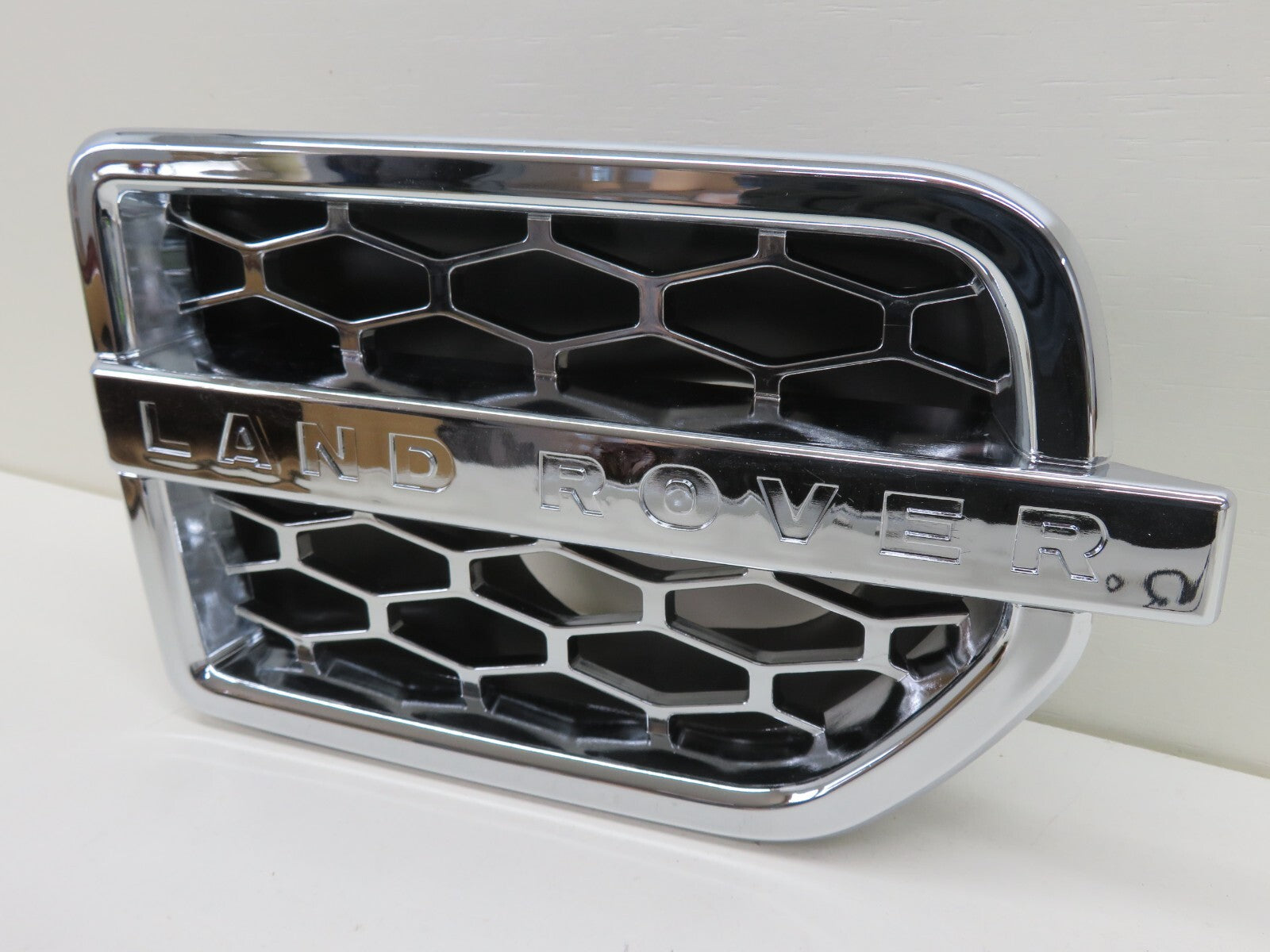 OS DRIVER FRONT GRILLE VENT FOR LAND ROVER DISCOVERY 2009-2018 L319