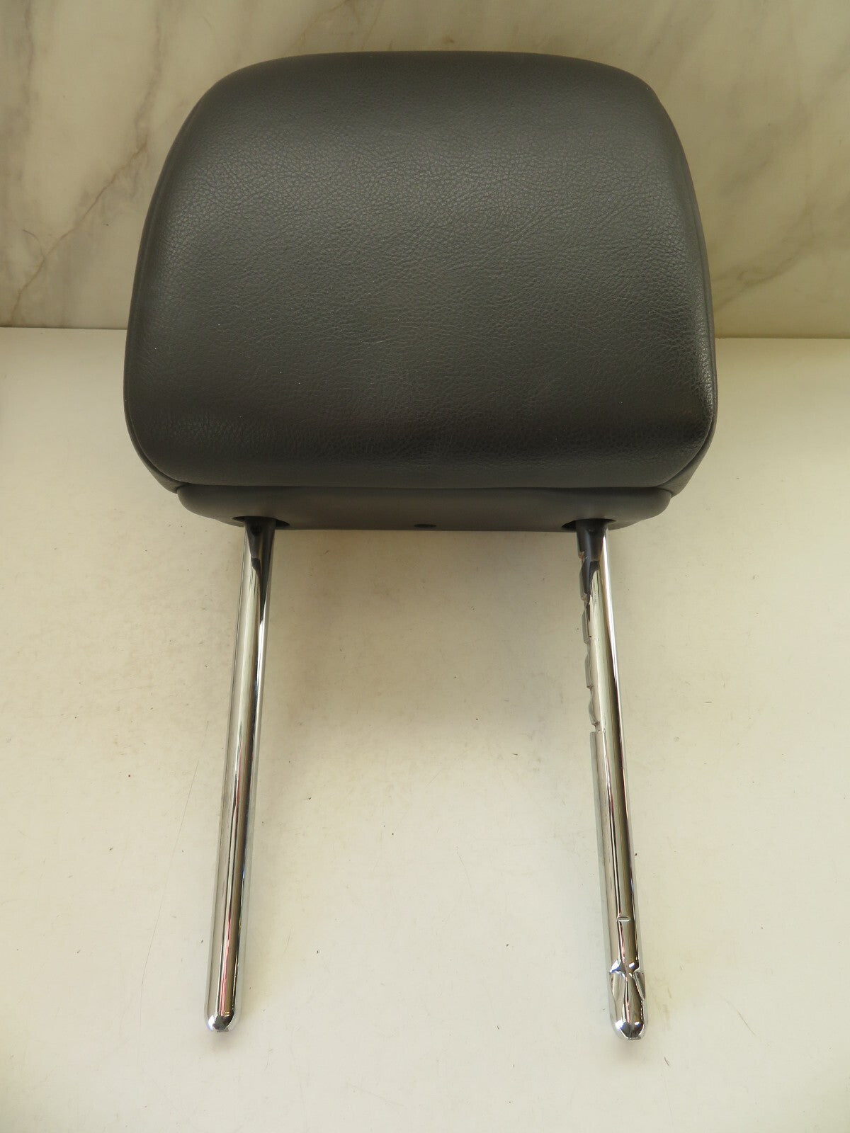 PEUGEOT 307CC FRONT LEATHER HEAD REST 2003-2007 AMS1548