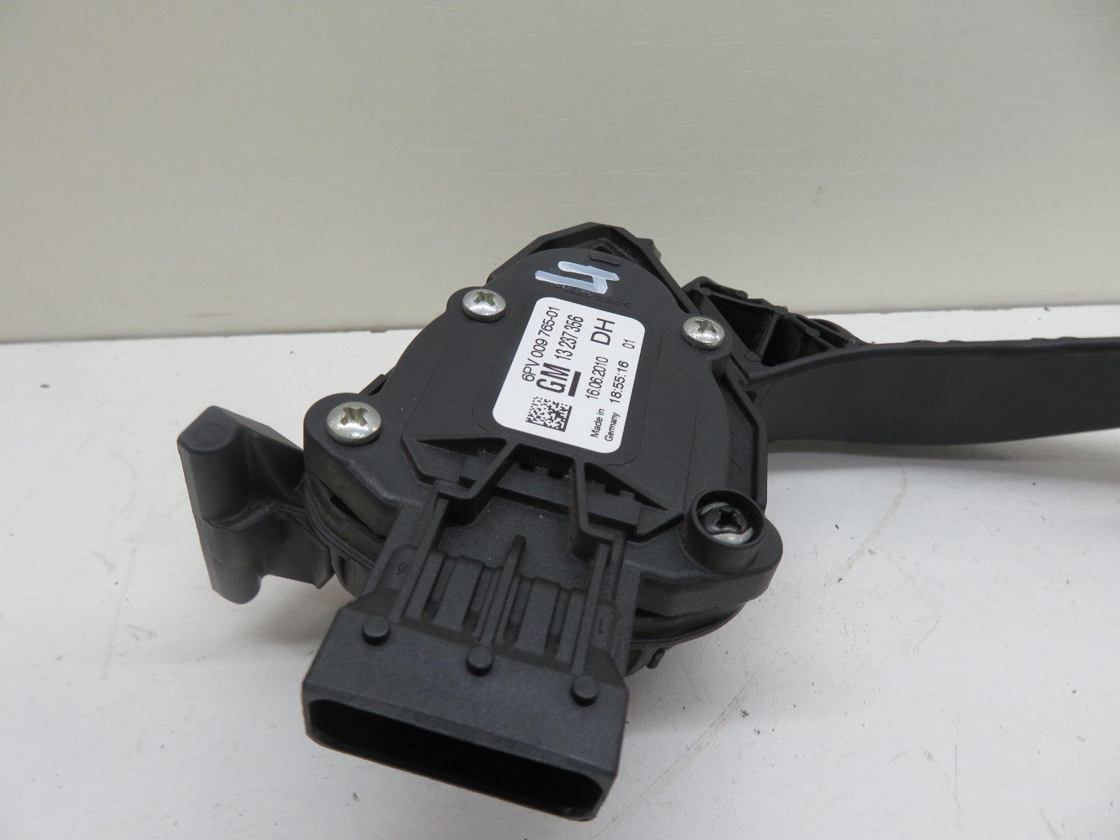 VAUXHALL INSIGNIA THROTTLE PEDAL 13237356 2008-2016 1437-4
