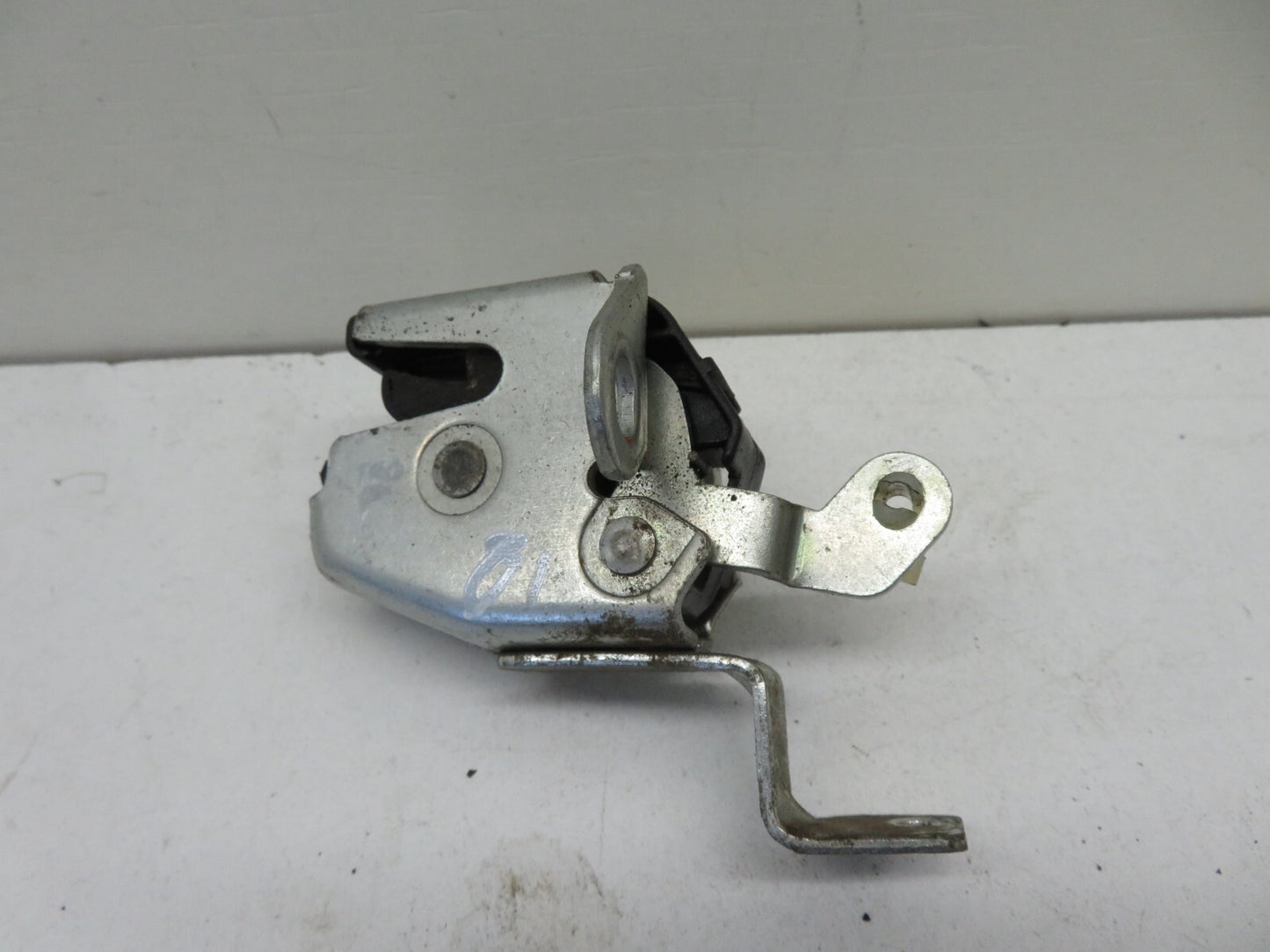 PEUGEOT BIPPER NSR REAR LOCK CATCH 2008-2015 1721-18