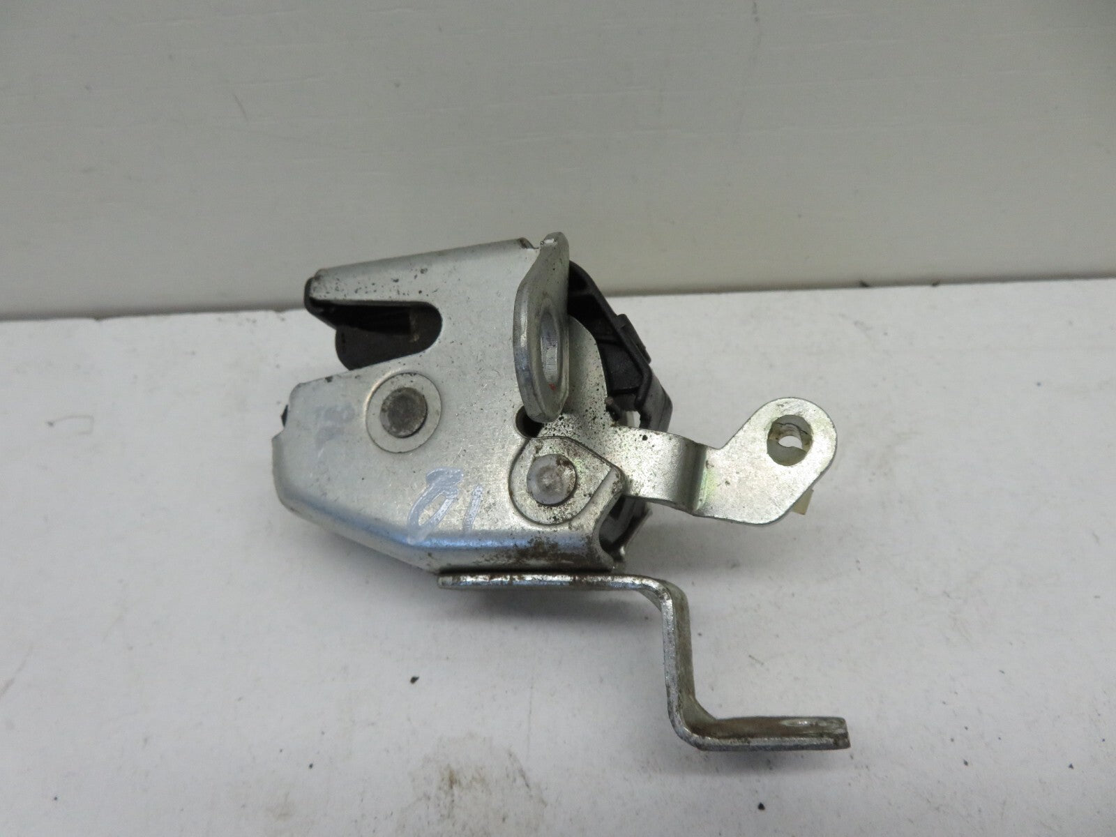 PEUGEOT BIPPER NSR REAR LOCK CATCH 2008-2015 1721-18