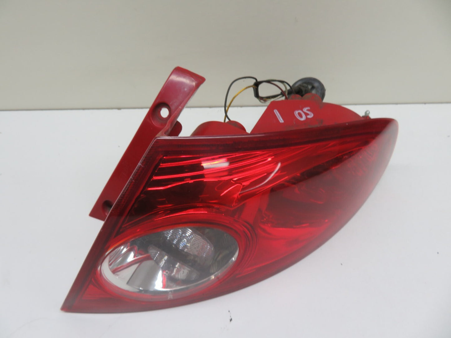 CHEVROLET LACETTI OSR REAR DRIVER TAIL LIGHT OUTER 2004-2010 1434-1