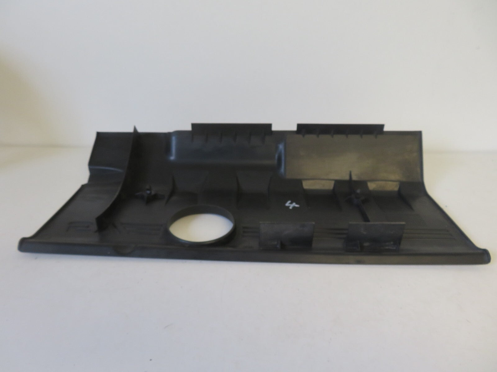 AUDI A8 D2 V8 3.7 ENGINE COVER 027103723D 1998-2002