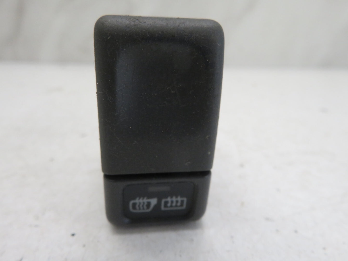 VOLVO V70 MK1 MIRROR SWITCH 9162952 WINDOW DEMIST 1996-2000 MIX1550-11