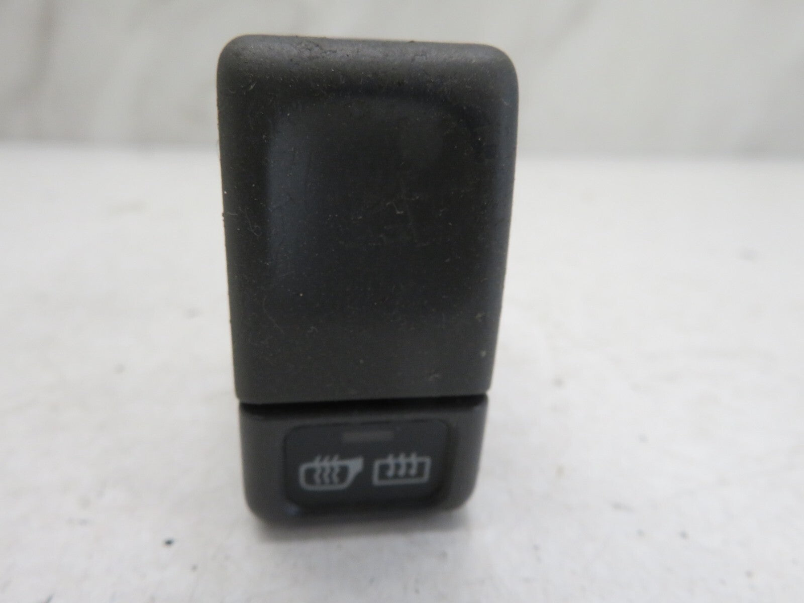 VOLVO V70 MK1 MIRROR SWITCH 9162952 WINDOW DEMIST 1996-2000 MIX1550-11