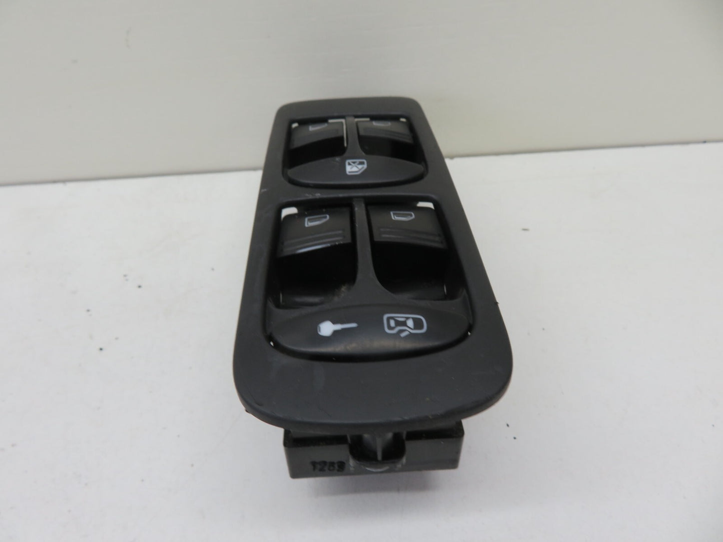 PORSCHE CAYENNE 955 OS DRIVER FRONT WINDOW SWTICHES 7L5959857A 2003-2006 1634-16