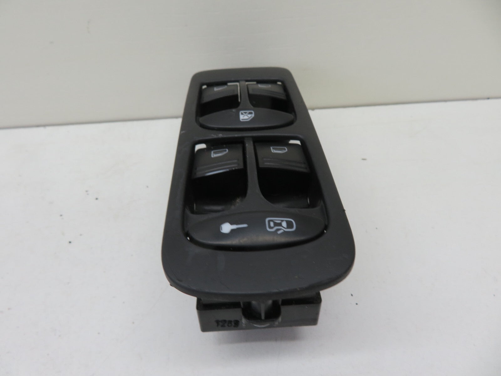 PORSCHE CAYENNE 955 OS DRIVER FRONT WINDOW SWTICHES 7L5959857A 2003-2006 1634-16