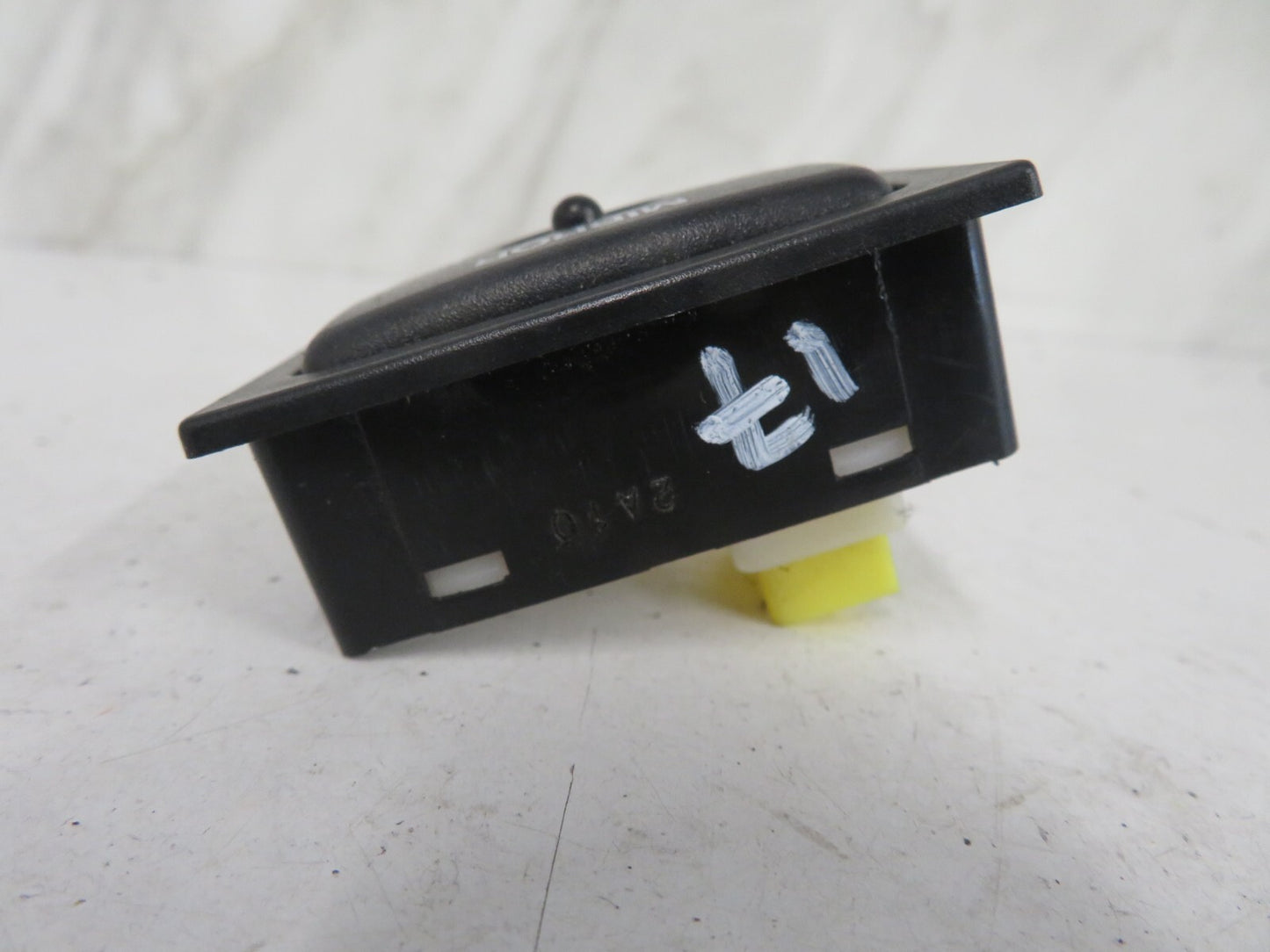 SUZUKI SWIFT MIRROR CONTROL SWITCH 1988-2002 1439-17
