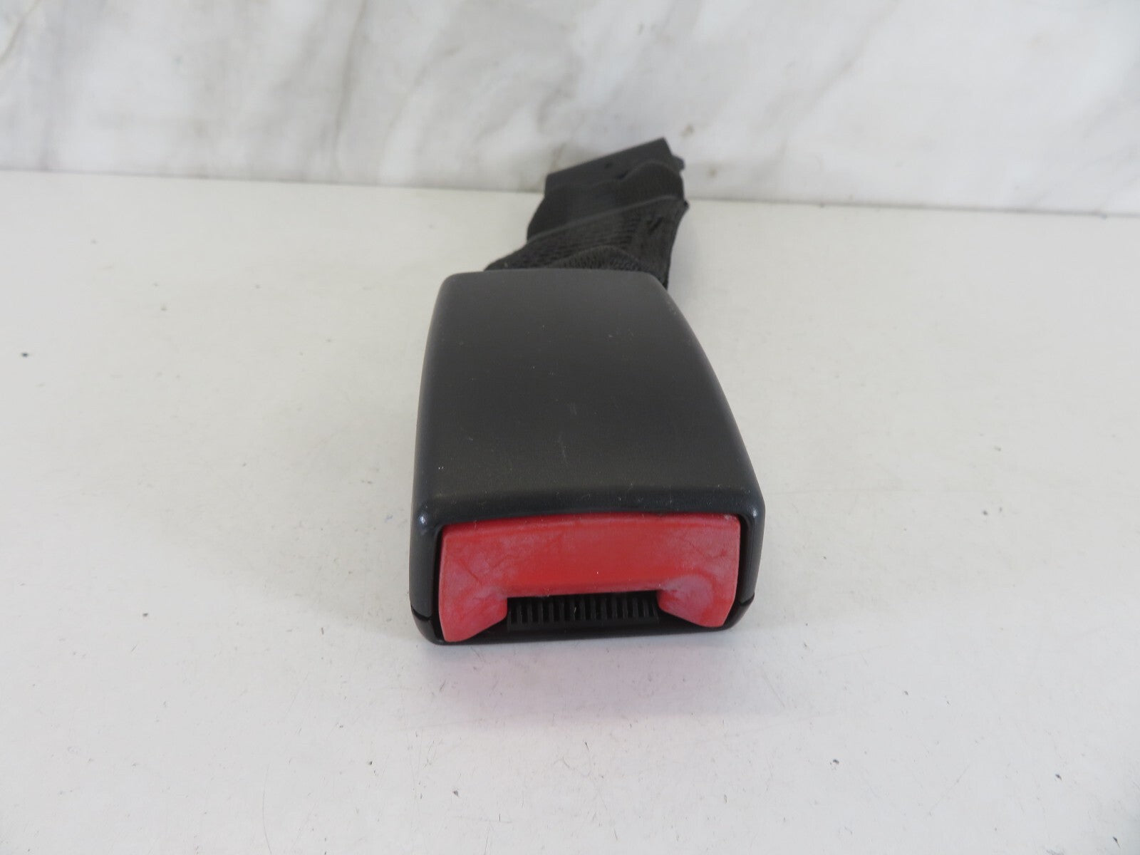 BMW 1 SERIES E88 REAR SEAT BELT BUCKLE 6038539 2007-2013 A1119-11