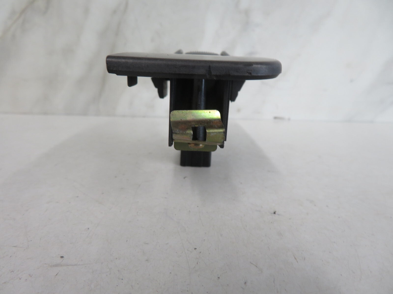 HYUNDAI MATRIX NSR WINDOW SWITCH 93580-17500 2001-2010 HYMIX1411-15