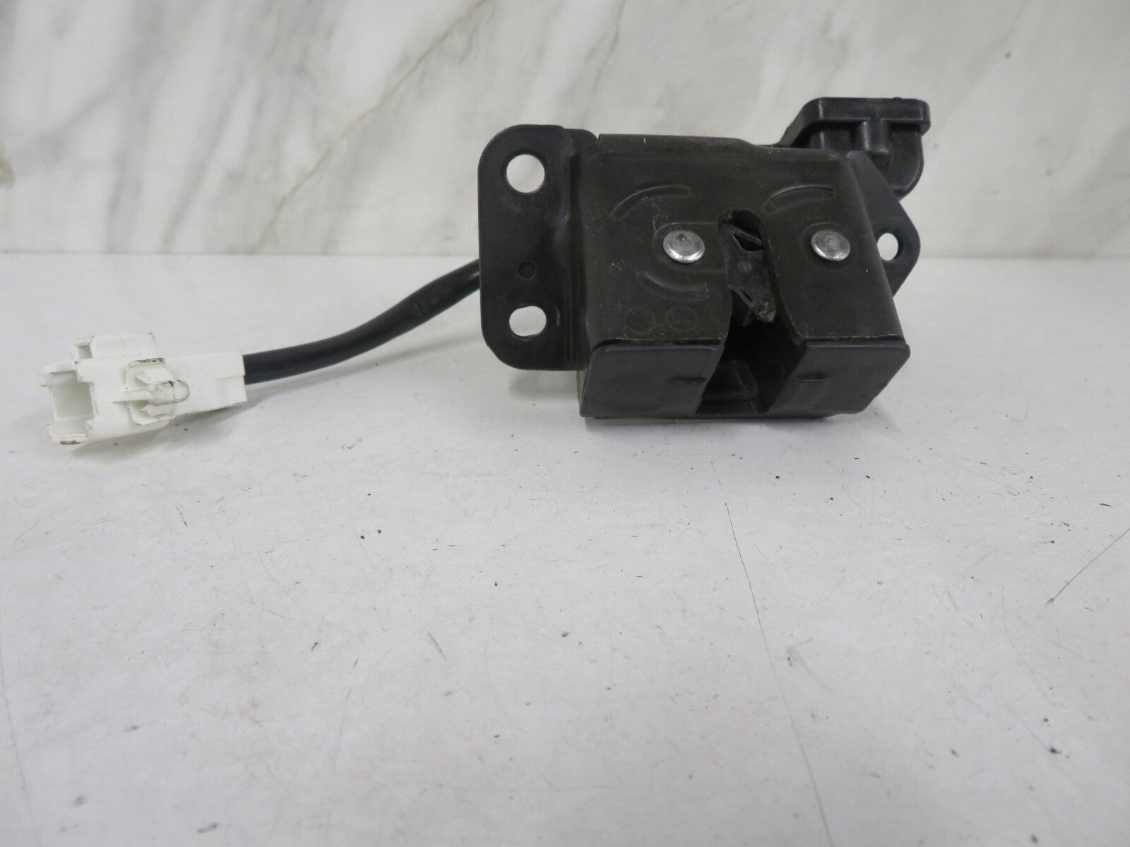 TOYOTA COROLLA BOOT LOCK CATCH 101528-3000 2002-2006 MIX1424-11