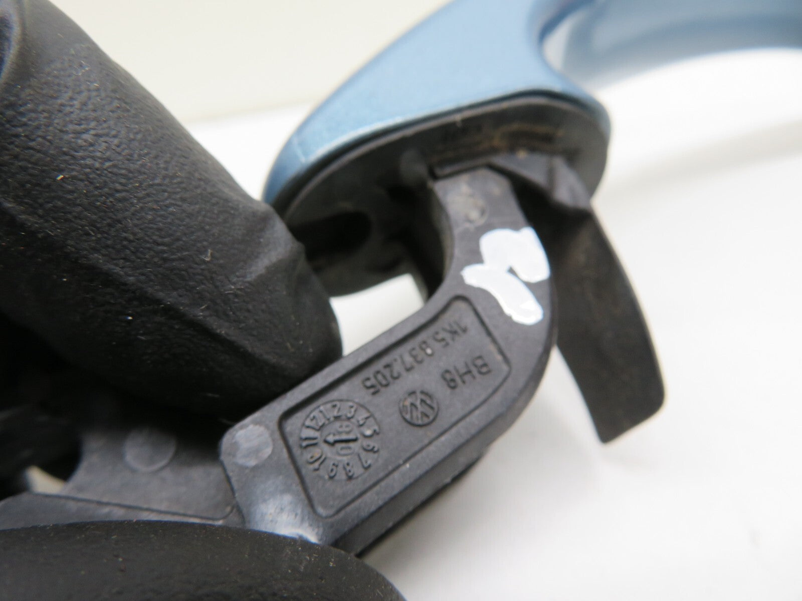 VOLKSWAGEN VW EOS OS DRIVER EXTERNAL DOOR HANDLE 2006-2010 1701-21