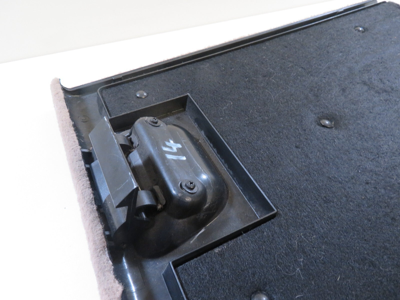 BMW X5 E53 OS DRIVER REAR BOOT ACCES TRIM COVER 7034366 1999-2006 MISC1609-14