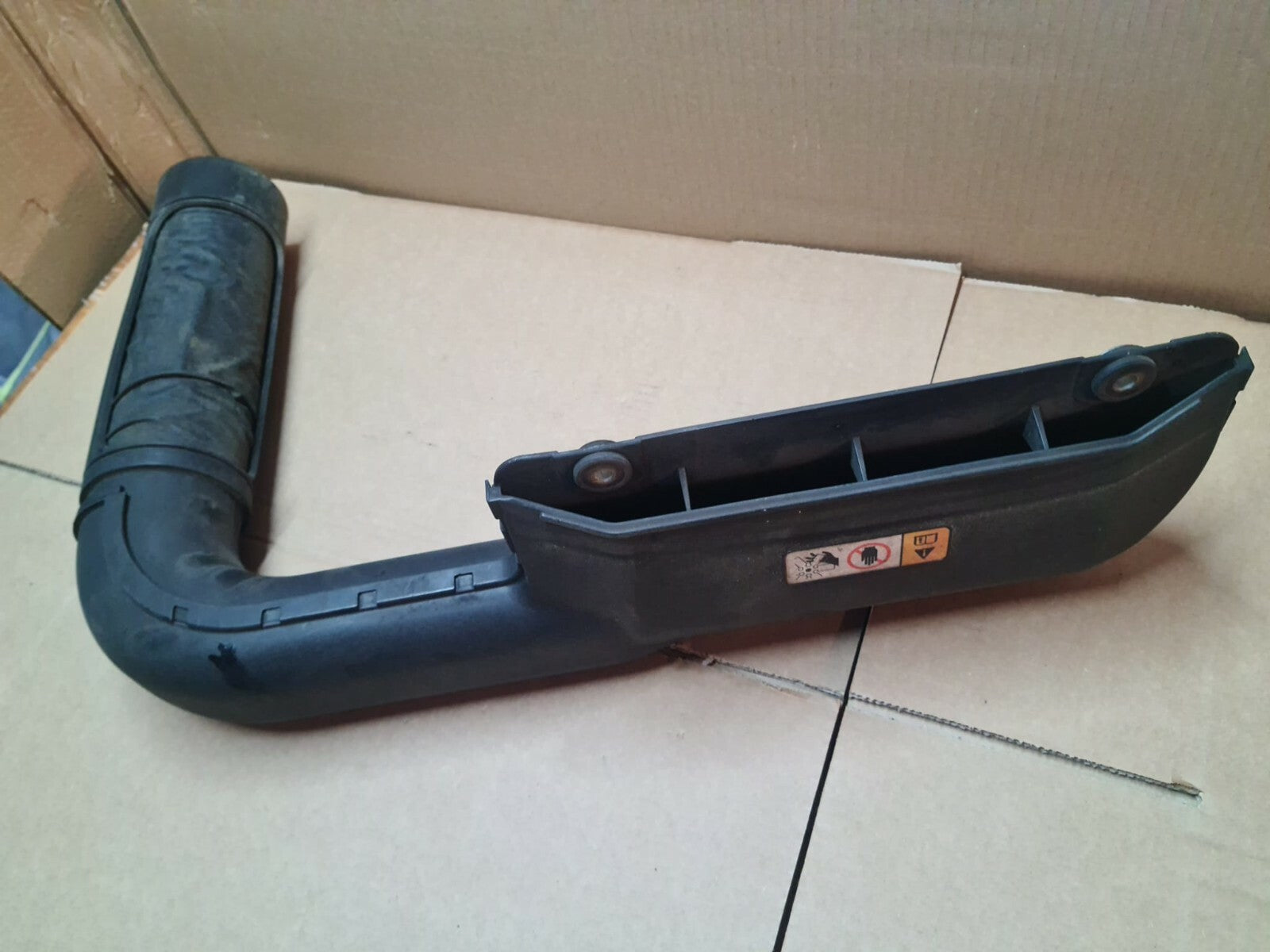 HYUNDAI I40 1.7 CRDI AIR COOLING DUCT PIPE 2012-2015 