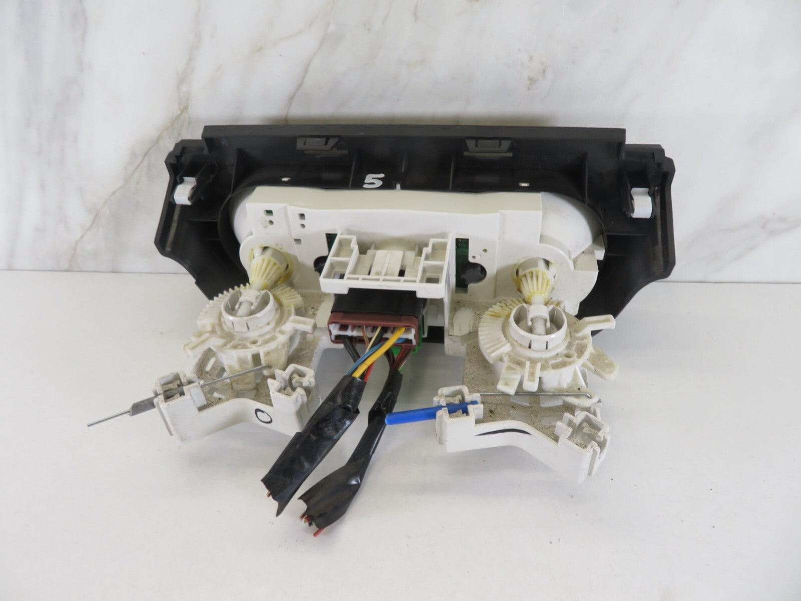 SUZUKI SWIFT HEATER CLIMATE CONTROLS 2005-2010 A1235-5