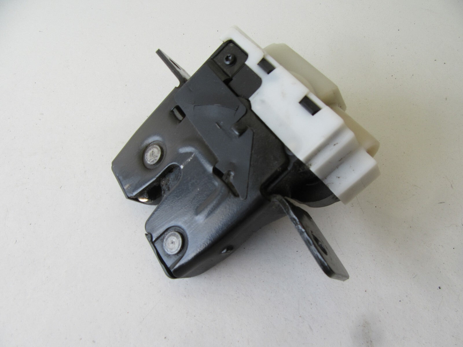 RENAULT SCENIC MK2 TAILGATE BOOT LOCK CATCH 2002-2009 AMS1150