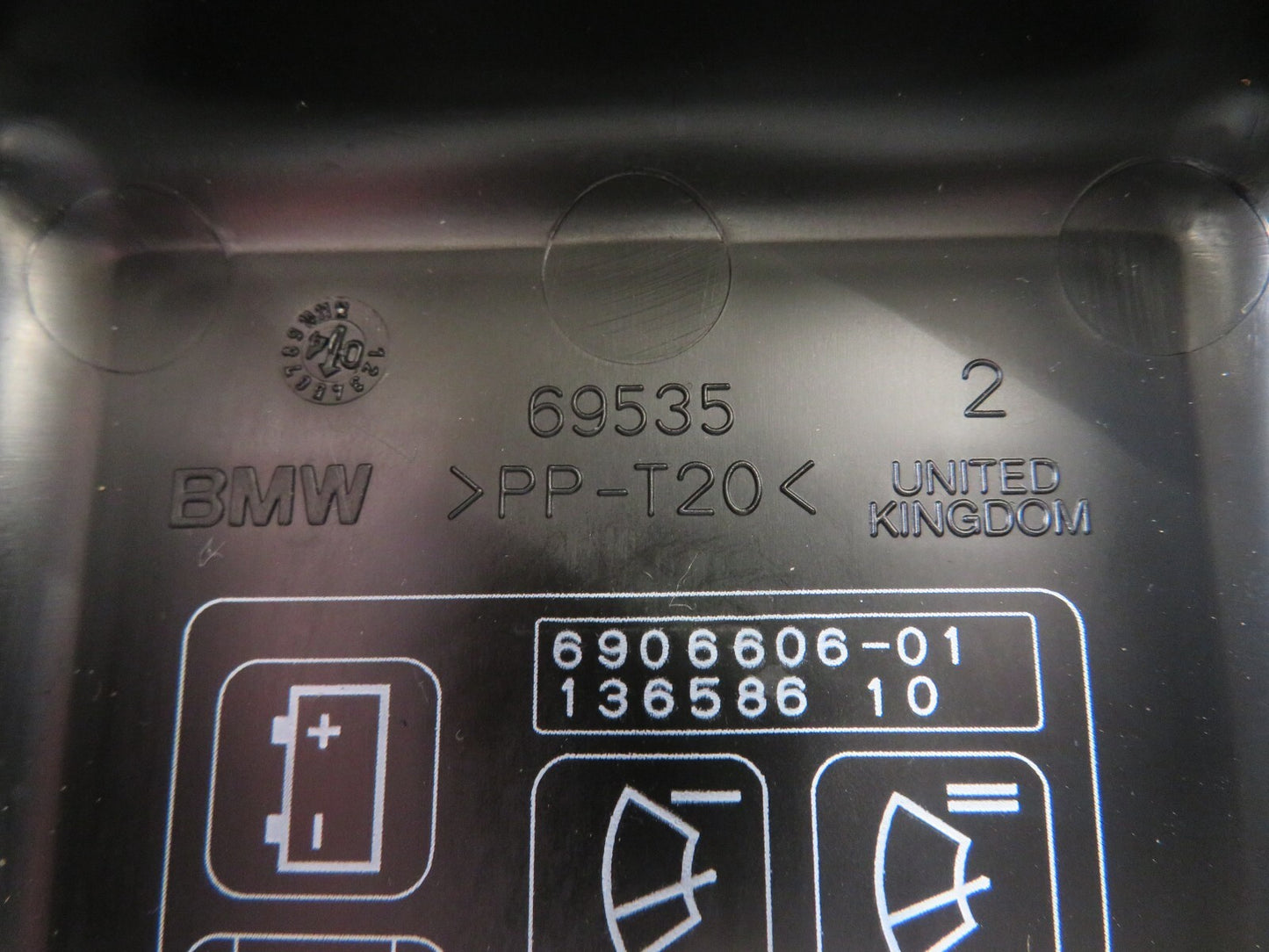 BMW MINI COOPER R52 ENGINE BAY FUSE BOX COVER 2004-2006 A2018-7