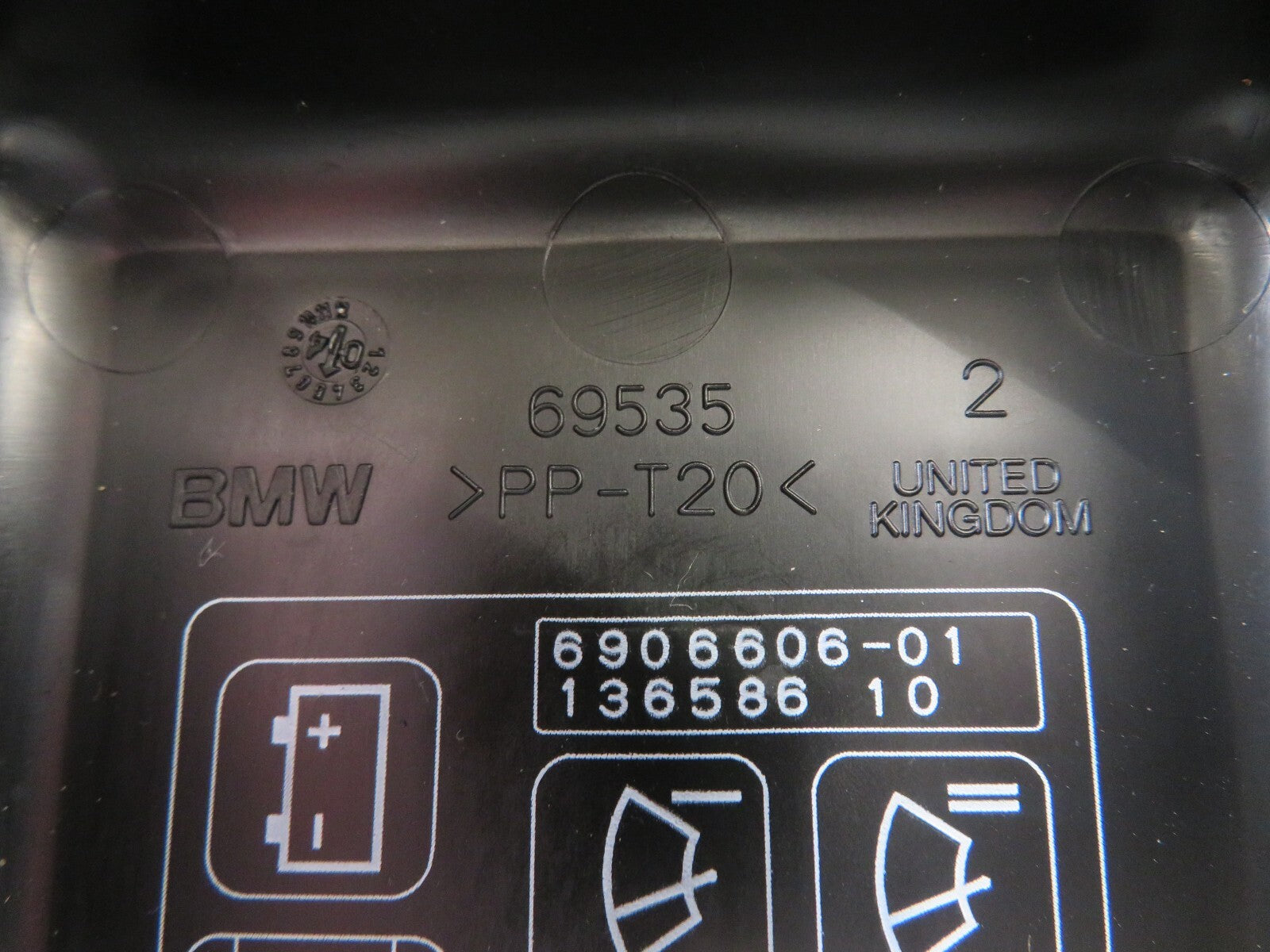 BMW MINI COOPER R52 ENGINE BAY FUSE BOX COVER 2004-2006 A2018-7