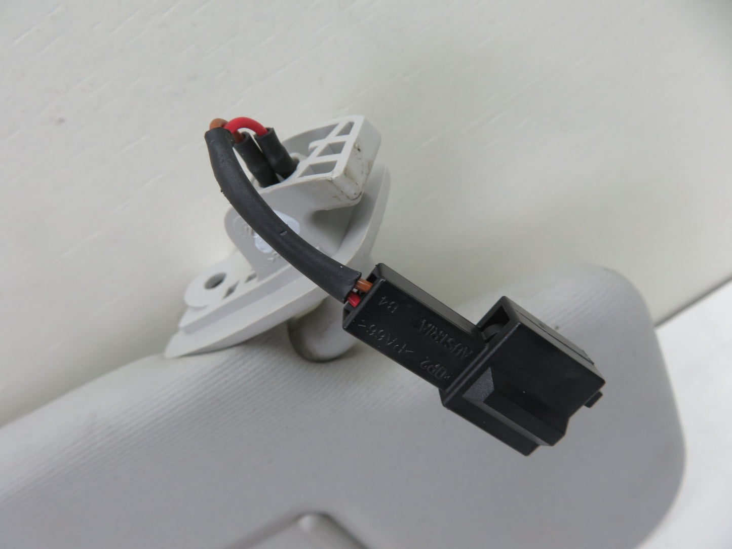 VW GOLF MK6 OS DRIVER SUN VISOR 2009-2013 REF-2