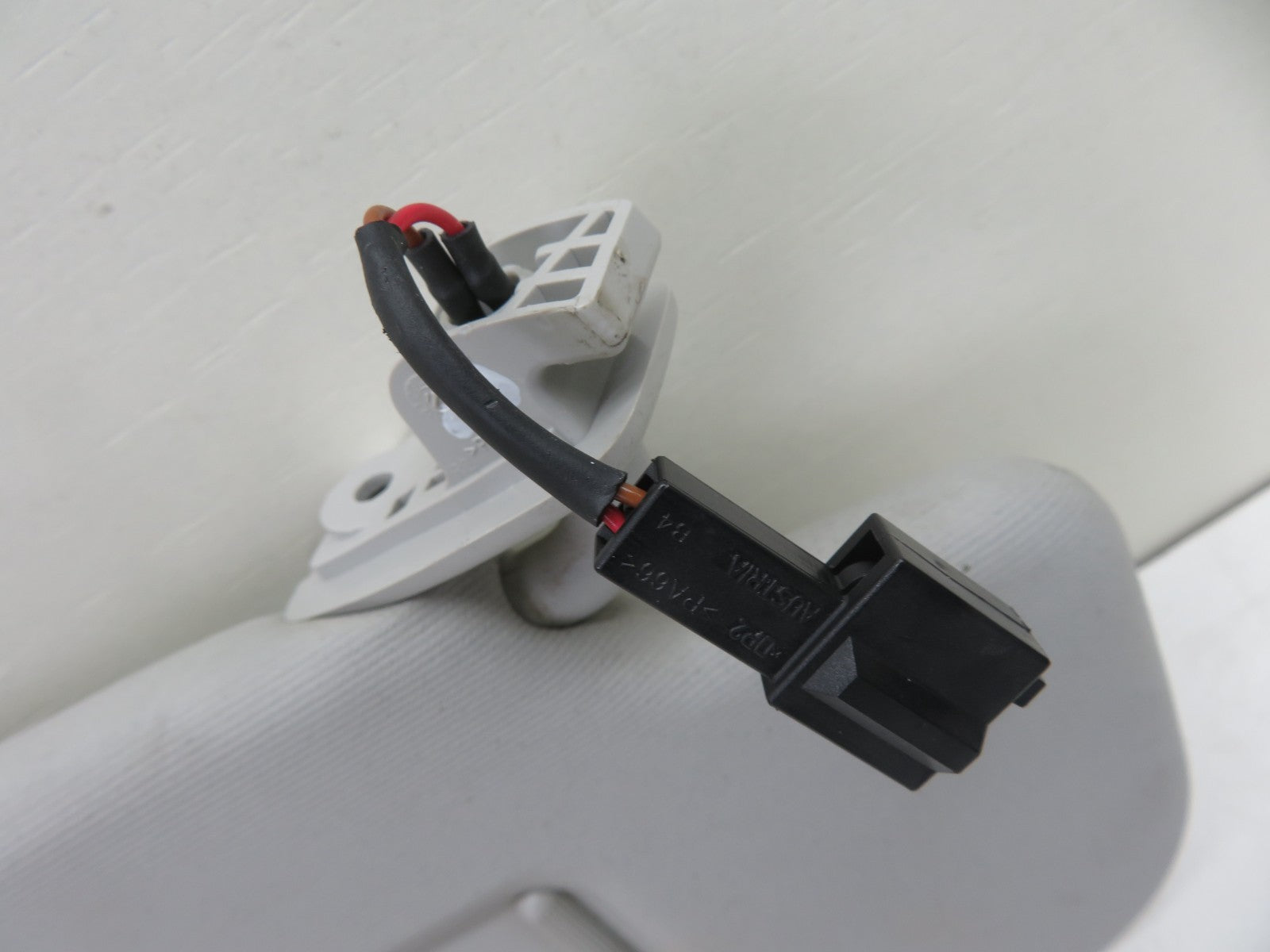 VW GOLF MK6 OS DRIVER SUN VISOR 2009-2013 REF-2