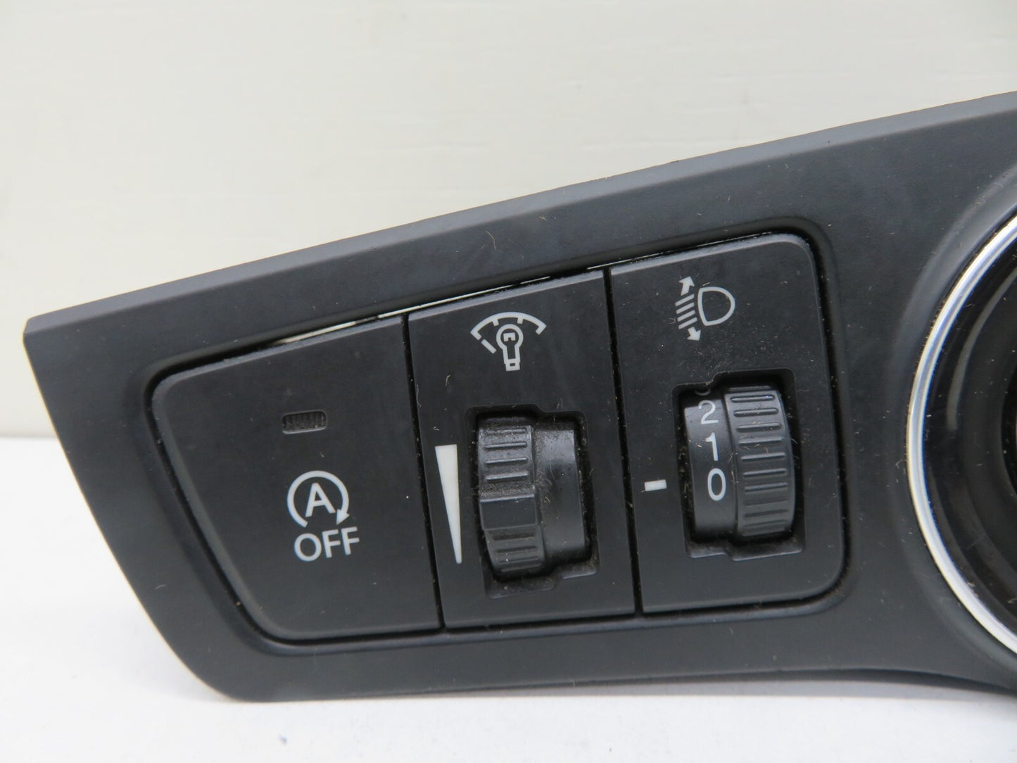 HYUNDAI I40 HEADLIGHT CONTROL SWITCHES 93300-3Z970 2011-2015 A581-12