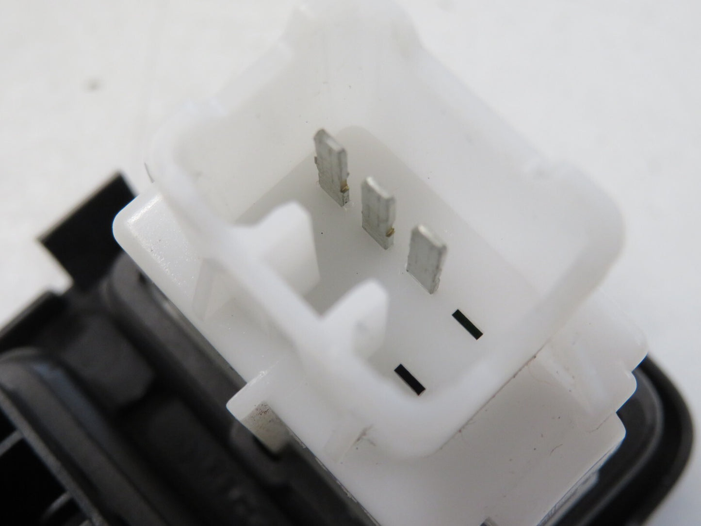 SUZUKI SWIFT HEADLIGHT LEVEL SWITCH 2005-2010 AM1544-8