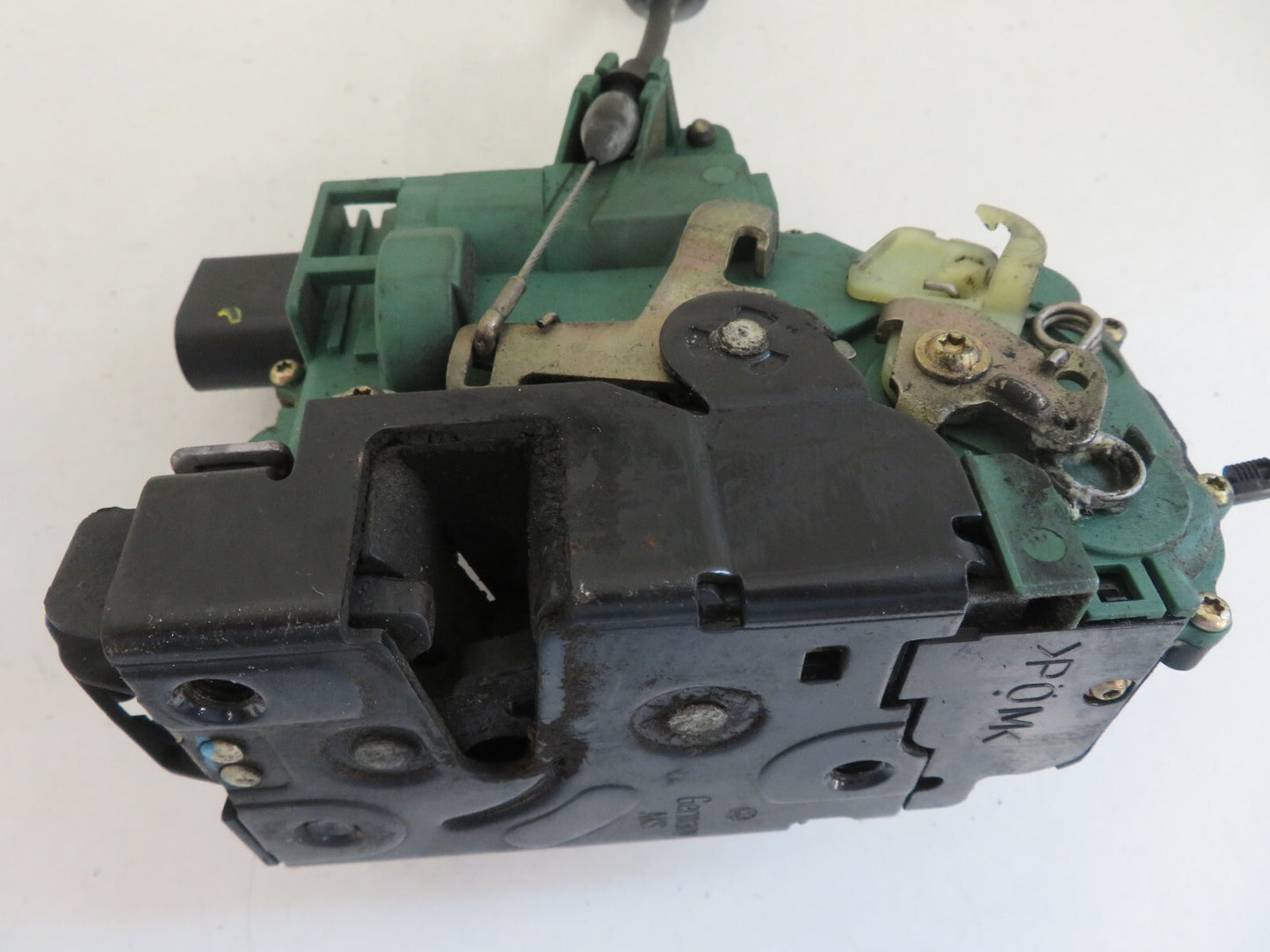 VOLKSWAGEN VW BEETLE OS DRIVER DOOR LOCK CATCH 1999-2005 AMS-7