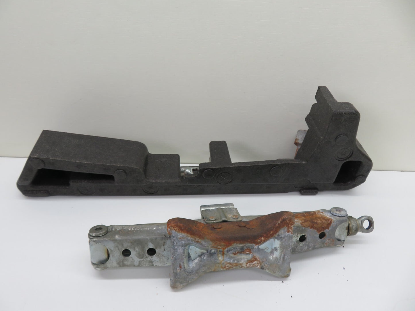 TOYOTA LEXUS SOARER CAR SCISSOR JACK KIT BRACE BAR FOAM 1991-1999 1321-3