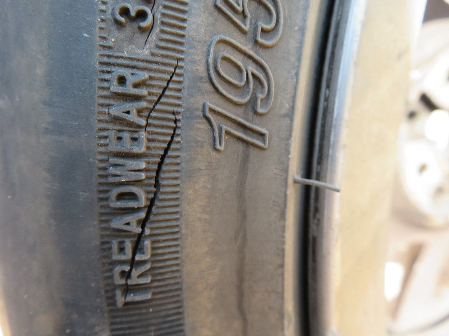 FIAT 500 DIESEL EDITION R16 16" ALLOY WHEELS WITH TYRES 518346260 NEED REFURB