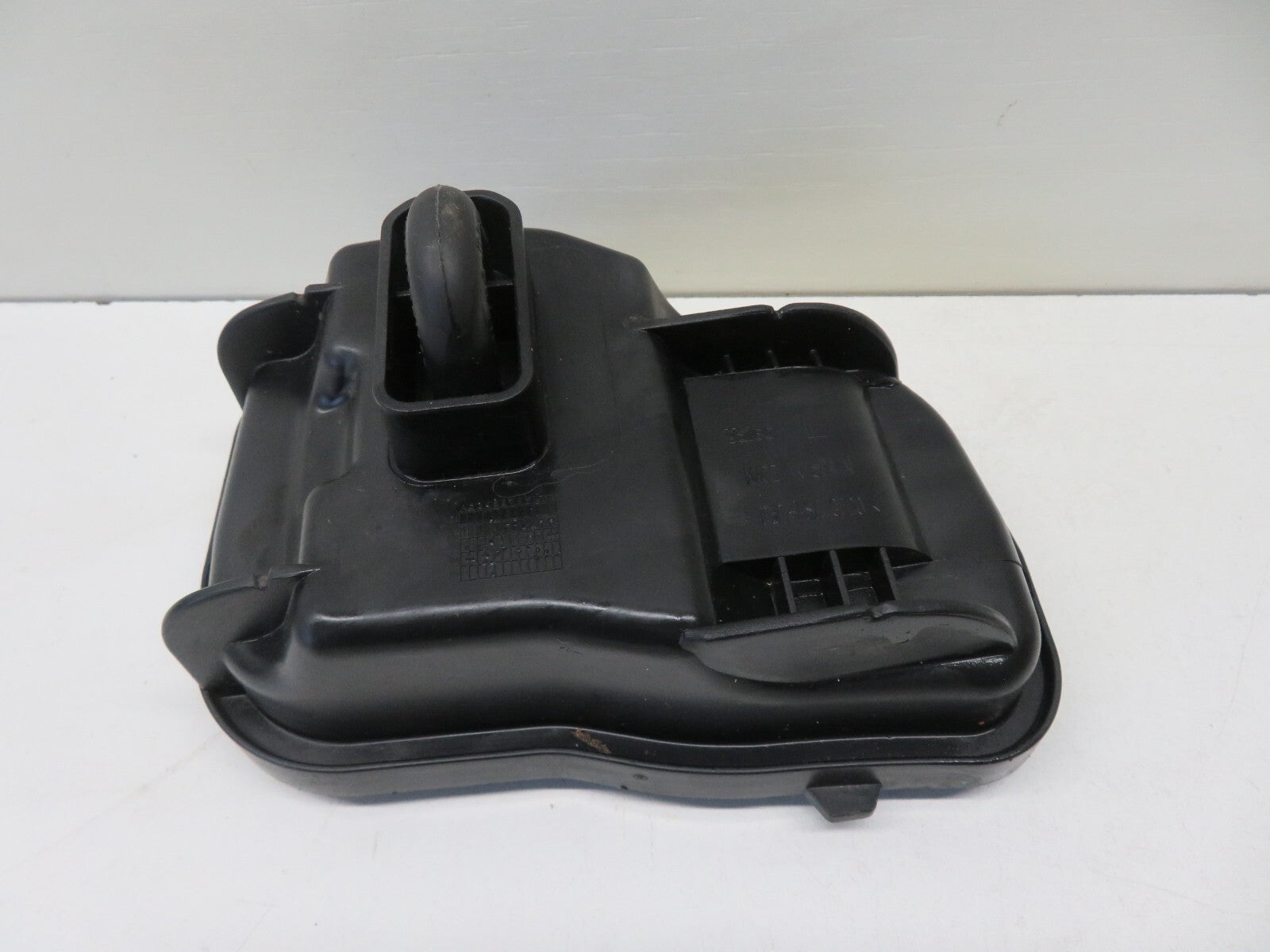 PORSCHE CAYENNE 955 NS PASSENGER HEADLIGHT BULB COVER TRIM  2003-2006 1804-4